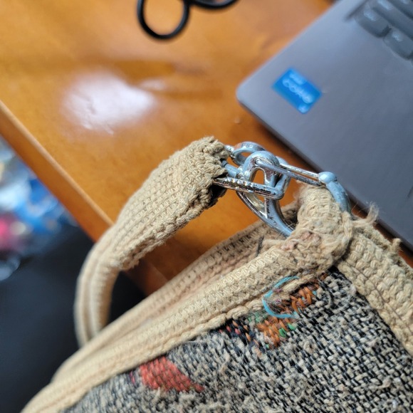 Vintage 1970's Carpet Bags Of America Gold Velvet Shoulder Purse With Ribbon - Picture 6 of 9